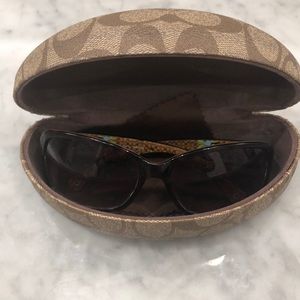 Coach sunnies